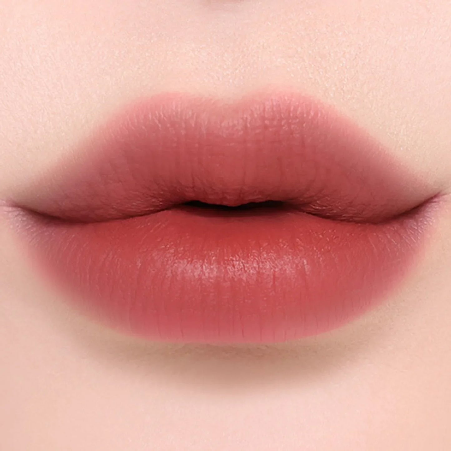 Two-in-One Velvet & Gloss Lip Tint — Matte & Shine in One Swipe