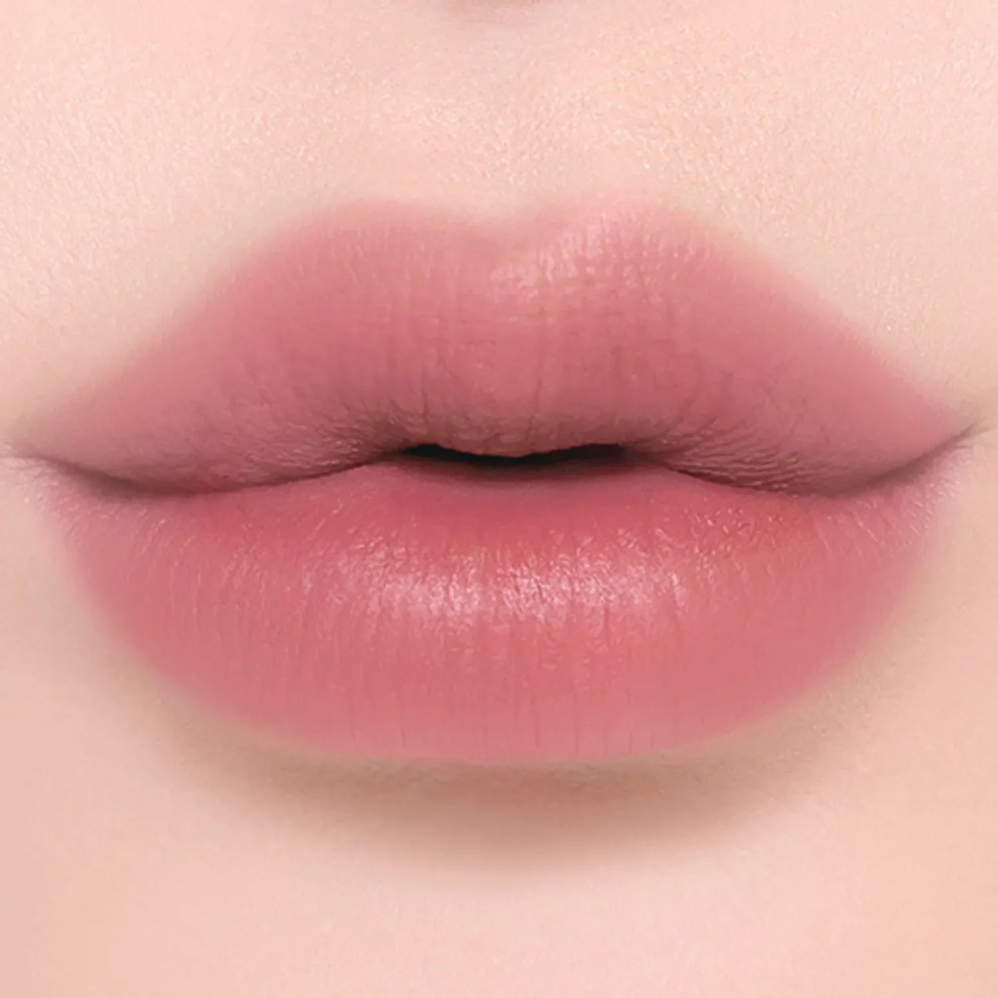 Two-in-One Velvet & Gloss Lip Tint — Matte & Shine in One Swipe